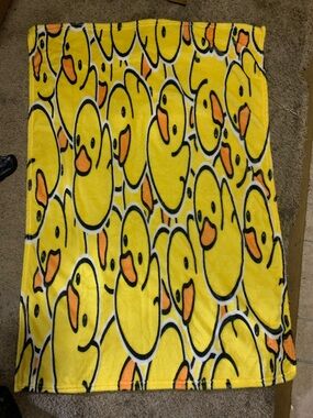 Yellow Duck Pattern Plush Throw Blanket